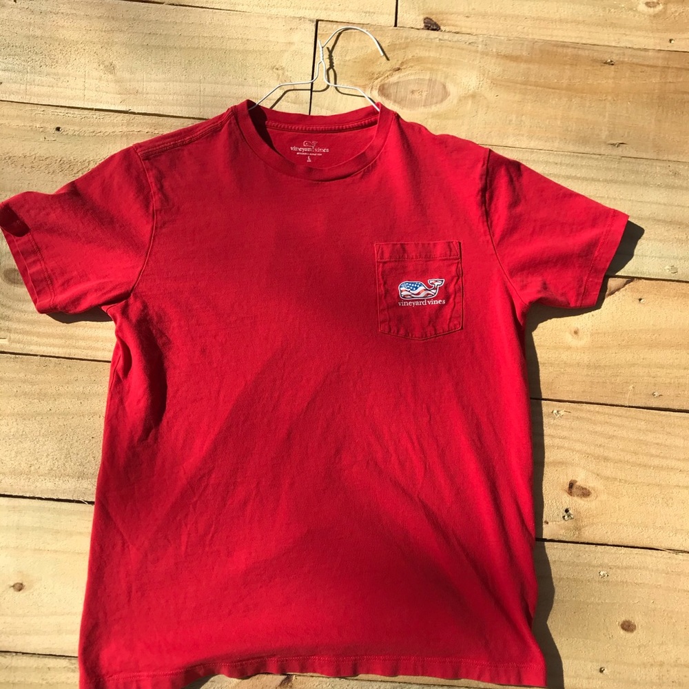 Large Vinyard Vines USA T-shirt